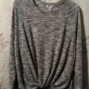 Time and Tru Heathered Gray Twist Front Sweatshirt